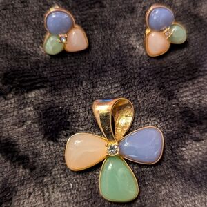 Avon 2 Set Earrings and Pendant Gold Tone